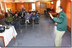 seminario chaqueta amarilla (2)