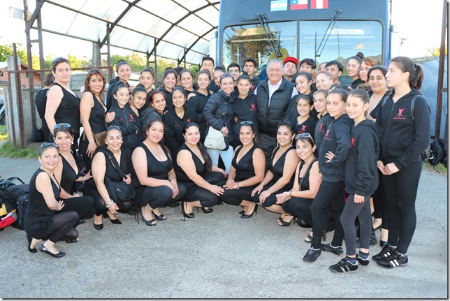 Escuela Municipal de Danza participa en Santiago