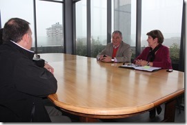 FOTO alcalde de pucón realiza gestiones en temuco en beneficio de la comuna 2