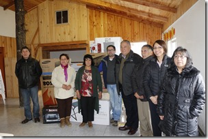 FOTO comunidad de Loncofilo recibe materiales para su sede