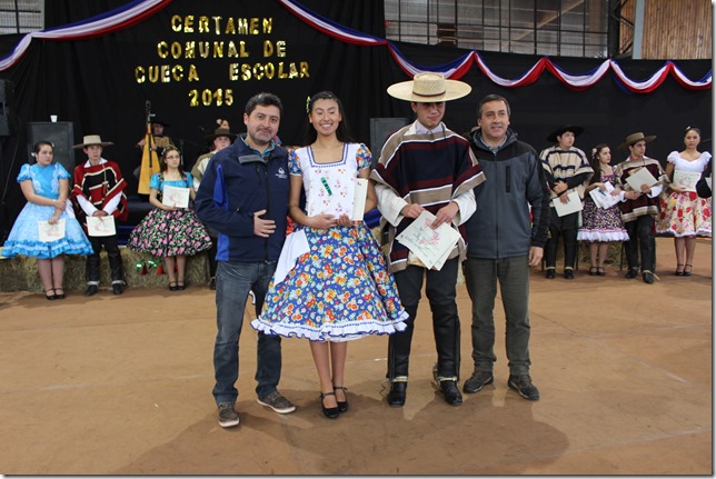 FOTO provincial de cueca en estudiantes 2