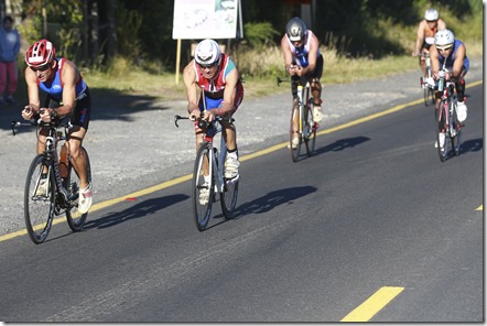 11 Enero, Pucón - Chile. Competencia Herbalife Ironman 70.3 Pucón 2015 que se desarrollo en la ciudad turistica de la región de la Araucania con los alrededores del volcán y lago Villarrica. 

Fotografía: Sebastian Miranda