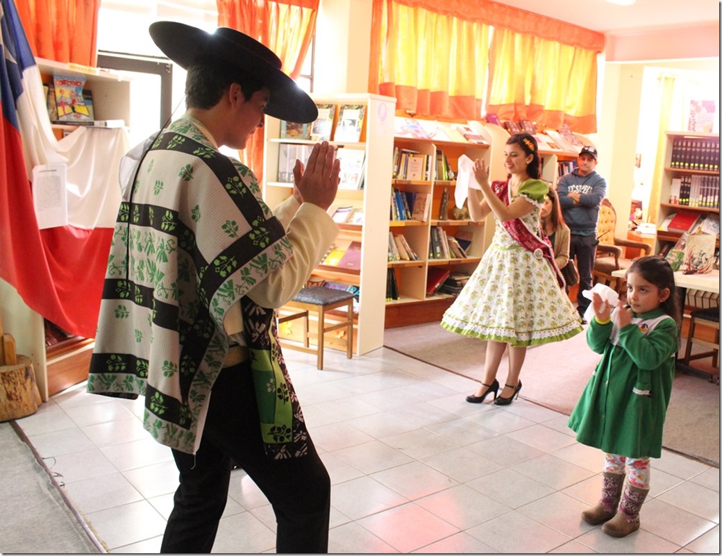 FOTO jardines infantiles biblioteca 2