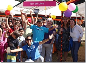 FOTO niños reciben libros 5