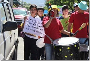 FOTO caminata contra el maltrato