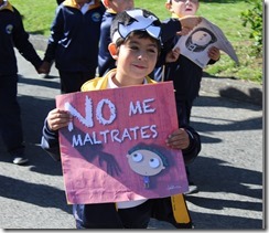 FOTO exitosa caminata contra el maltrato 3