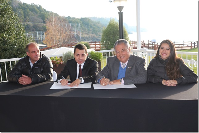 firma convenio muni, enjoy