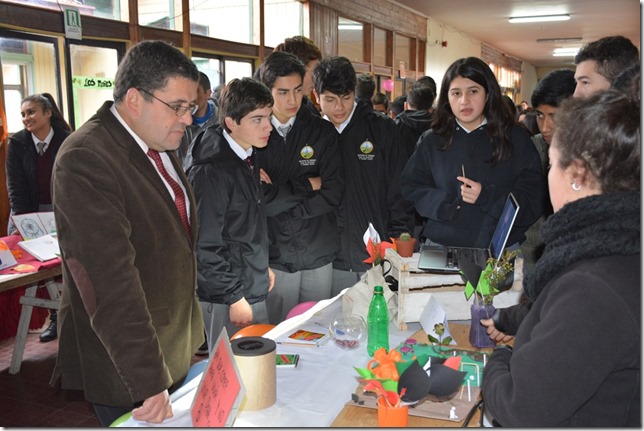 FOTO estudiantes y emprendimiento 1