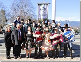 FOTO izamiento a la bandera 4