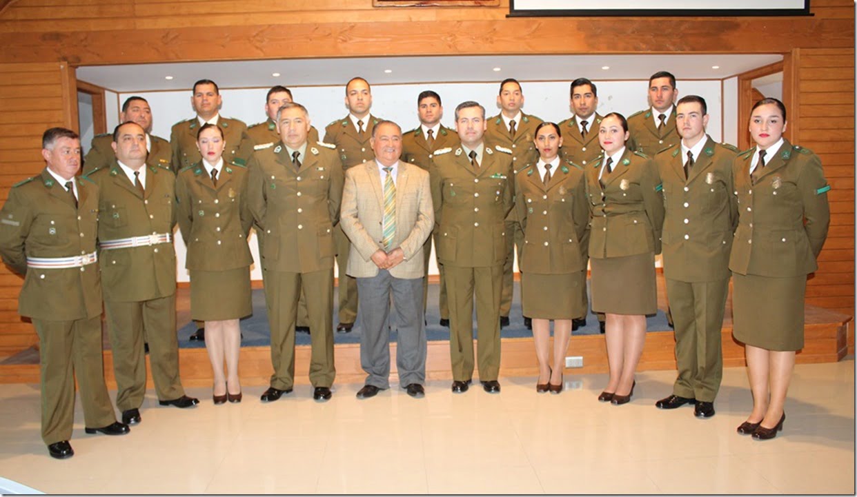 FOTO ceremonia carabineros 1