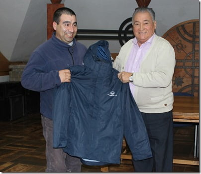 FOTO entrega ropa funcionarios 2