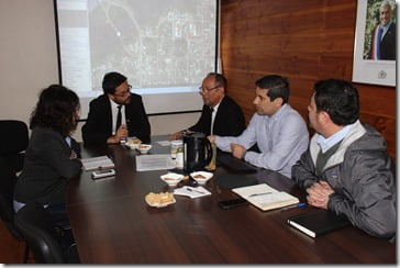 Alcalde se reúne con autoridades del Ministerio de Vivienda y Urbanismo (1)