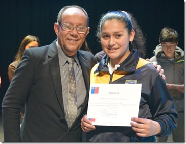 Alumnos de 5° básico a 4° medio, reciben bono por rendimiento escolar (3)