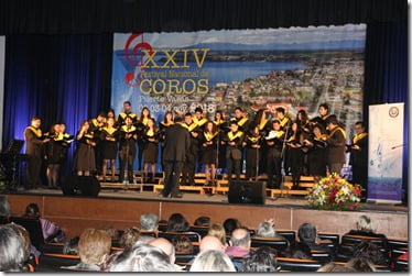 FOTO presentación coro puerto varas 1