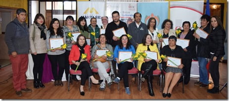 Vecinos de Villarrica se certifican en Curso de Artesanía en Madera