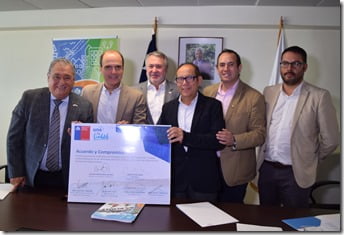 Alcalde Pablo Astete firma importante acuerdo de planificación territorial con Intendente y Ministro de Vivienda (1)