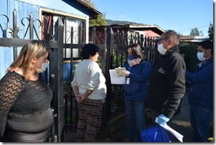 Municipio de Villarrica continúa apoyando a familias y personas vulnerables de la comuna (2)