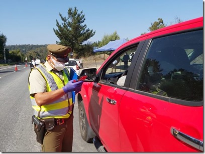 carabineros en tránsito