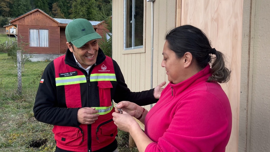 Familia de Coilaco en Pucón recibe vivienda tras desastre