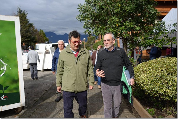 Gobernador Saffirio y alcaldes de Pucón y Villarrica impulsan iniciativas para el desarrollo de la zona lacustre
