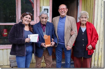 photo_4922613308628601606_y