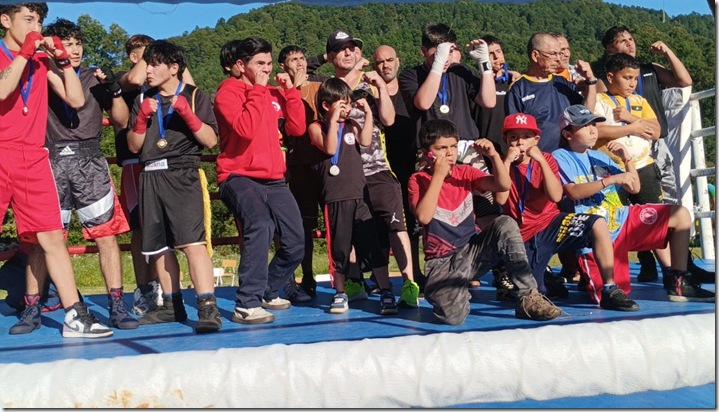 photo_5089148732795718539_y